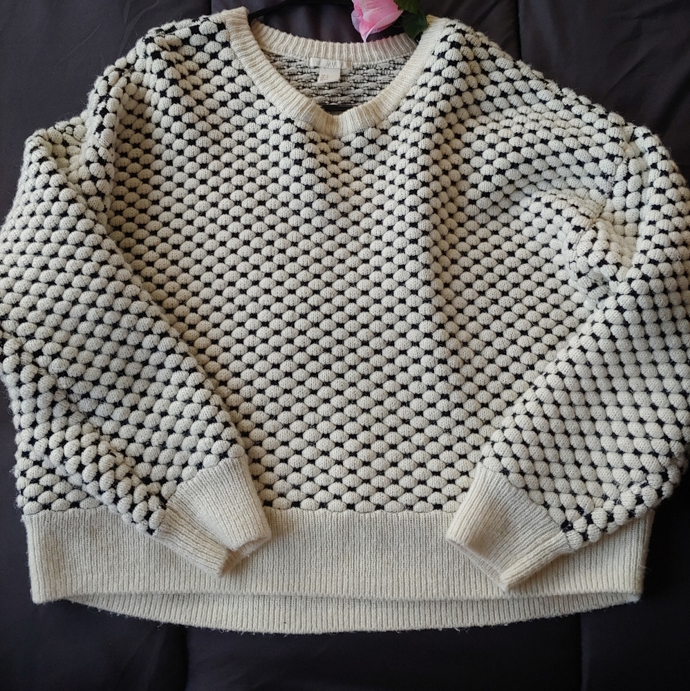 Women's sweater